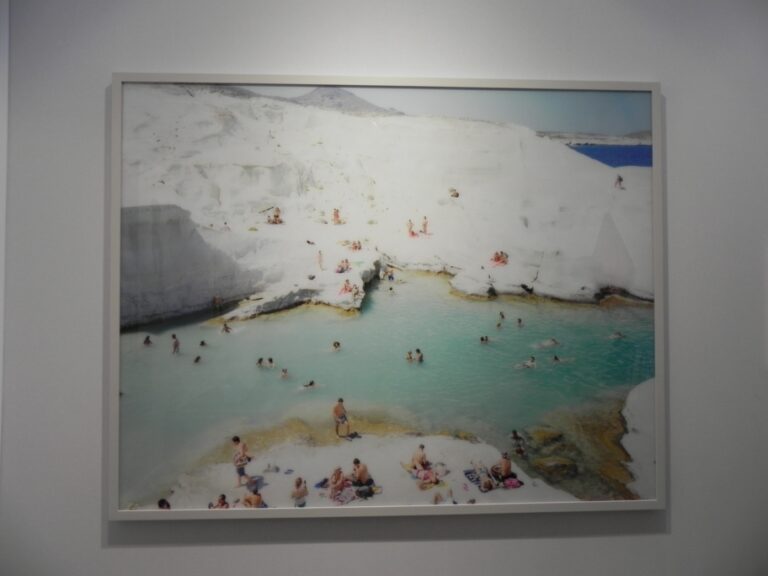 Massimo Vitali Untitled Eduardo Secci Contemporary Immagini dalla fiera Art Paris 2015, al Grand Palais. Il sud-est asiatico sbarca a Parigi: e le prime impressioni delle gallerie italiane sono ottimistiche