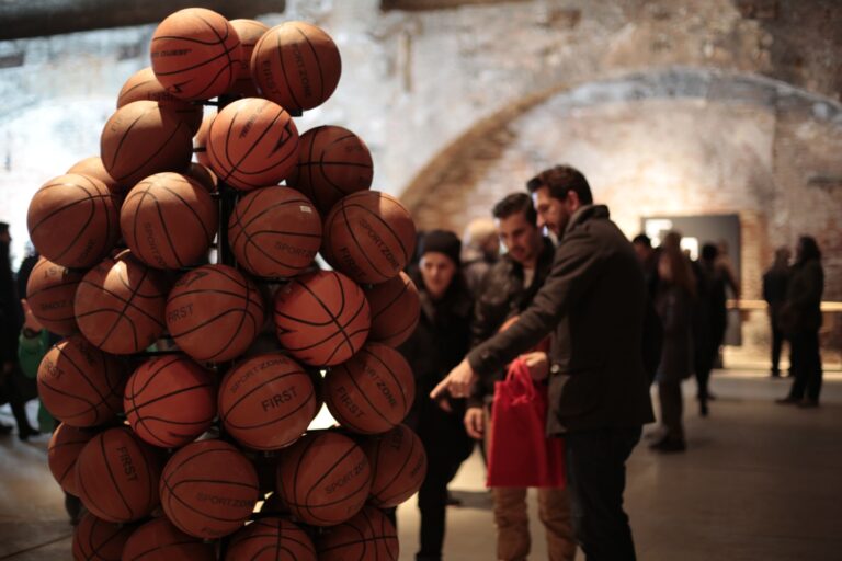 Premio Arte Laguna 2015 4 Premio Arte Laguna, ecco i sei vincitori per l'edizione 2015. A Venezia le opere finaliste in mostra fra le Nappe dell'Arsenale e il Telecom Future Center