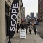 Scope New York 2015.jpg New York Updates: immagini da Scope, la fiera “da bere”. Che non convince nella nuova location al Metropolitan Pavilion
