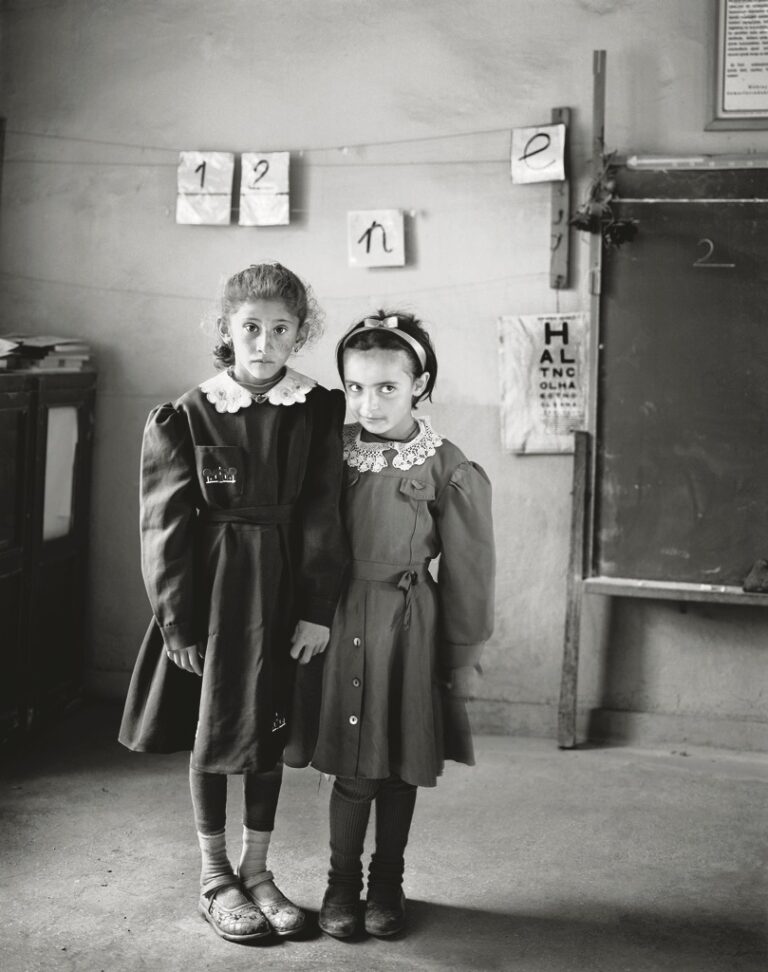 Senza titolo, dalla serie Sweet Nothings. Schoolgirls of Eastern Anatolia, 2008-2010 © Vanessa Winship