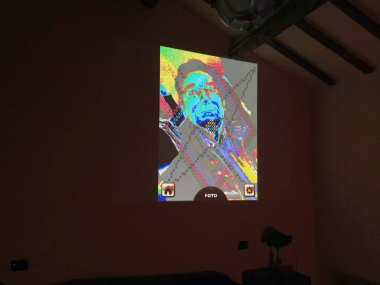 Vincenzo Marsiglia – Theatre (Home) Interactive - veduta della mostra presso Sponge Arte Contemporanea, Pergola 2015