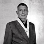 Wolf D. Prix Design Principal e CEO di Coop Himmelblau ©Manfred Klimek L’architettura costa troppo? “Falso, la sede della Banca Centrale Europea è costata come tre caccia F35”. I puntini sulle “i” di Wolf D. Prix