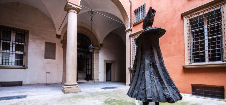 palazzo albergati I paradossi di Escher a Bologna. Con la grande retrospettiva sul genio olandese riapre Palazzo Albergati: totalmente restaurato, dopo il devastante incendio