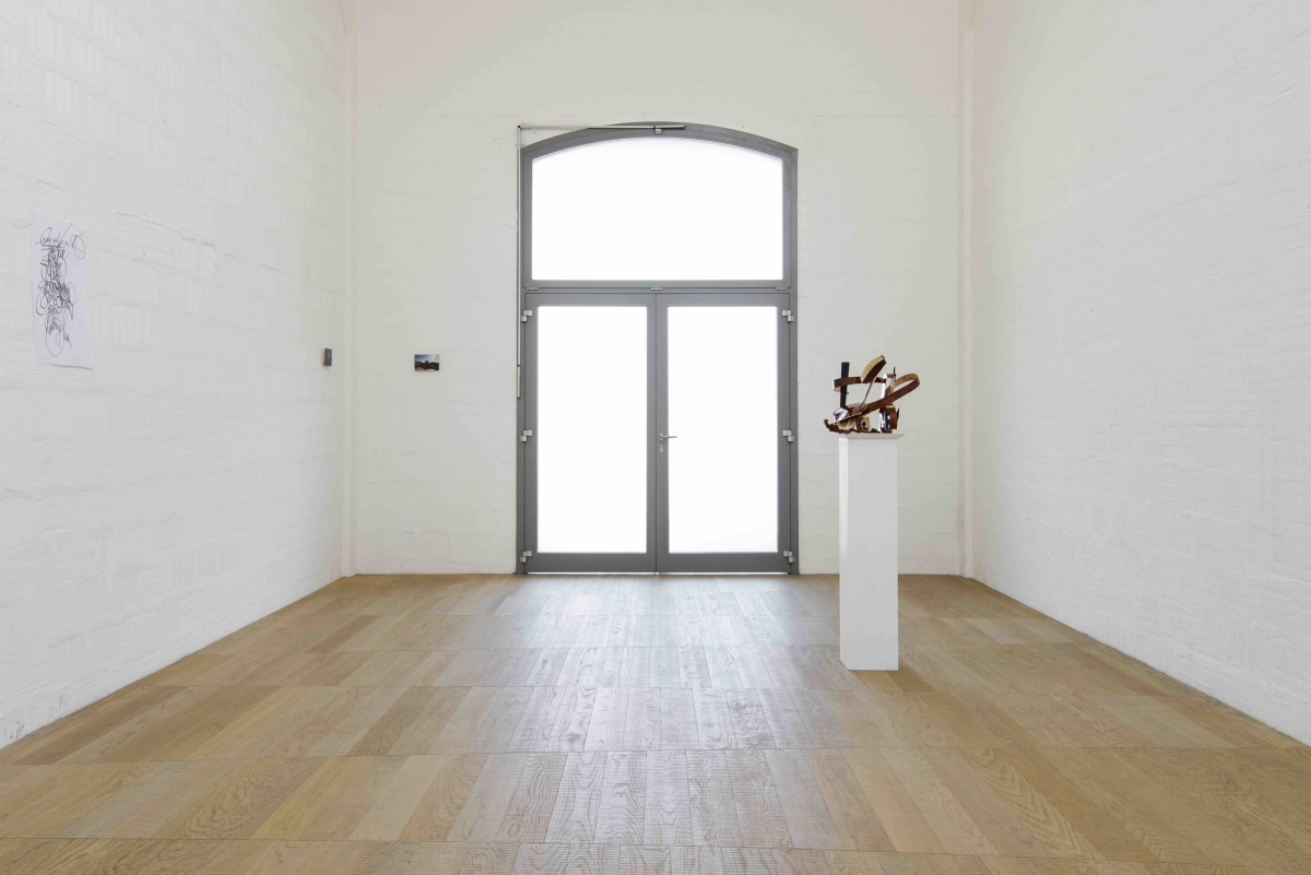 Rebecca Moccia, Sempre più di questo, installation view, 2015, courtesy l'artista e Galleria Massimodeluca