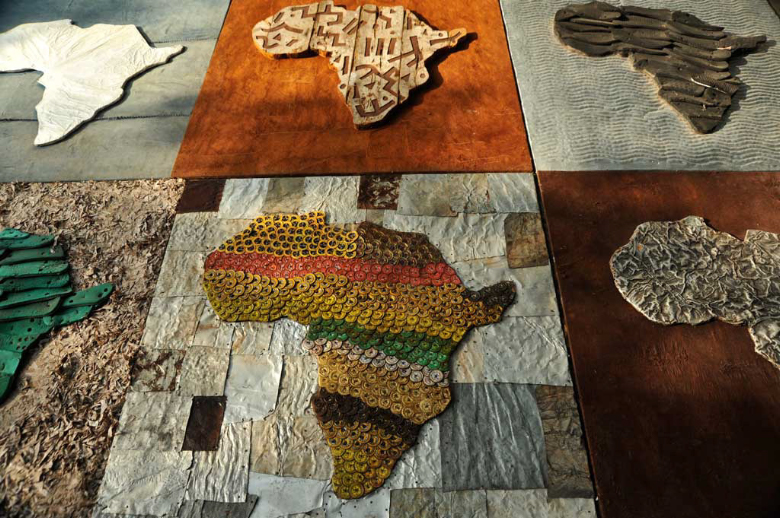 Biennale di Venezia, lo strano caso del Padiglione Kenya. Artisti cinesi rappresentano lo Stato africano. E nel gruppo c’è anche un italiano…