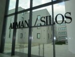 Armani Silos Milano 15 Apre il nuovo ArmaniSilos, ecco le immagini. Visita guidata da Re Giorgio in persona ai nuovi headquarters (con annesso museo) di Milano