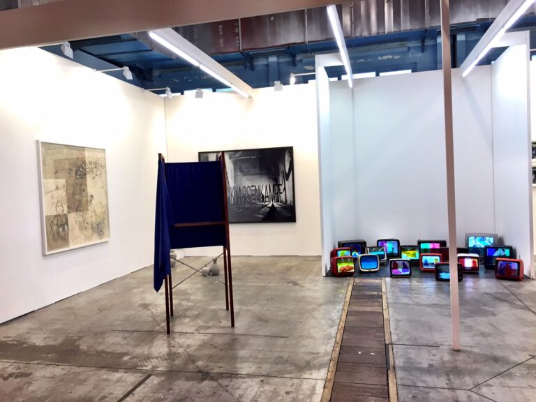 Art Brussels 2015 Prometeogallery Brussels Updates: com'è andata Art Brussels 2015? Benino, ma non benissimo quest'anno. Lo abbiamo chiesto ai galleristi italiani che ci hanno risposto così