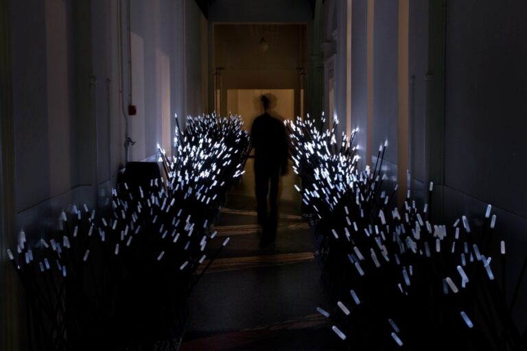 Daan Roosegaarde Dune credit Daan Roosegaarde Salone Updates: il “guru” Daan Roosegaarde al Museo Nazionale Scienza e Tecnologia. Il futuro del design dell’interazione