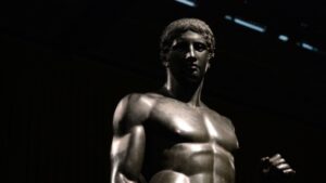 La bellezza secondo gli antichi greci. Al British Museum di Londra, una grande mostra con i capolavori della statuaria greca: ecco le immagini