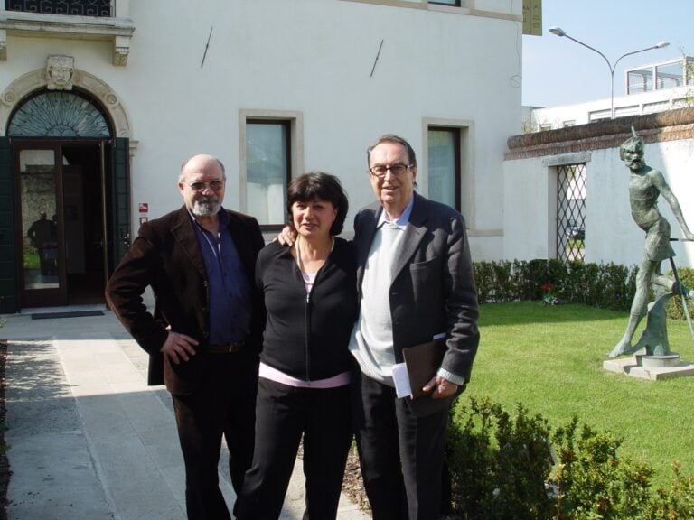 Donato Sartori, Paola Pizzi con il regista Maurizio Scaparro al Museo Internazionale della Maschera Amleto e Donato Sartori, Abano Terme, 2006