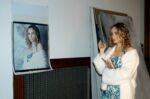 Emanuelle Beart backstage foto M. Puccio photomovie Polaroid fuori formato nelle Cattedrali Sotterranee dell’azienda vinicola Coppo, ad Asti. I volti di star internazionali, in un sito UNESCO