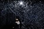 Hakanai © Romain Etienne e Virginie Serneels 2 Hakanaï, plasmare lo spazio col corpo. Esperimenti tra danza e tecnologie interattive