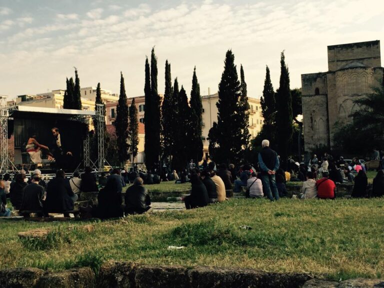 La Cavalleria Rusticana in Piazza Magione a Palermo 2 L’opera lirica sul prato. Il Teatro Massimo di Palermo e la Cavalleria Rusticana nel cuore della Kalsa: riqualificare con la cultura?