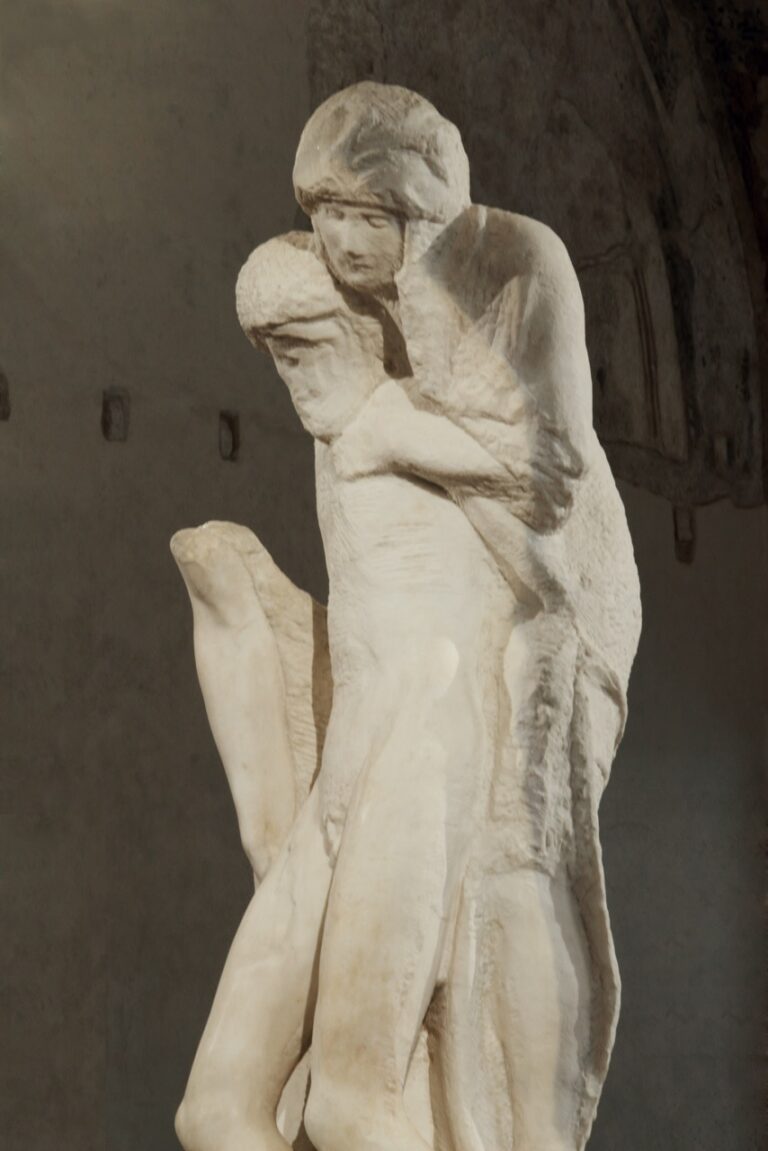 La Pietà Rondanini di Michelangelo nel nuovo allestimento foto Roberto Mascaroni Ecco le prime immagini della Pietà Rondanini di Michelangelo nel nuovo allestimento firmato da Michele De Lucchi a Castello Sforzesco