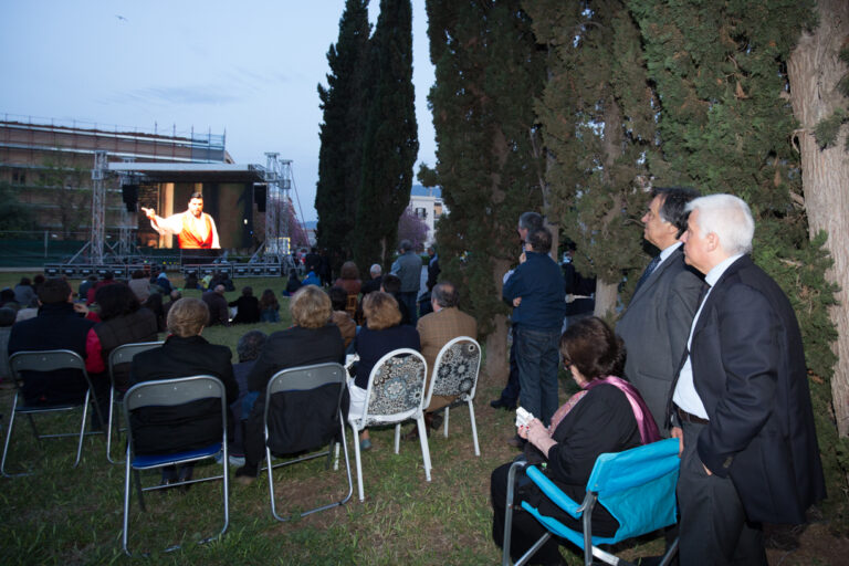 Palermo La Cavalleria Rusticana a Piazza Magione foto® Rosellina Garbo 2 L’opera lirica sul prato. Il Teatro Massimo di Palermo e la Cavalleria Rusticana nel cuore della Kalsa: riqualificare con la cultura?