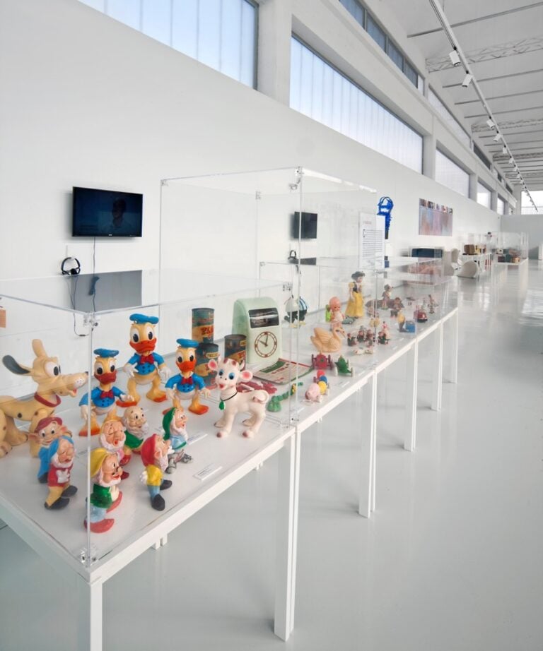 Plastic Days - veduta della mostra presso il MEF, Torino 2015 - ©Beppe Giardino Mef