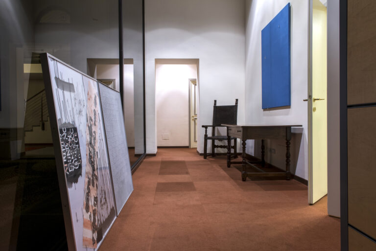 Studio Carnelutti4 Milano Updates: arte contemporanea negli spazi dello storico Studio Legale Carnelutti. Quarantadue artisti internazionali in mostra. Le foto in anteprima  