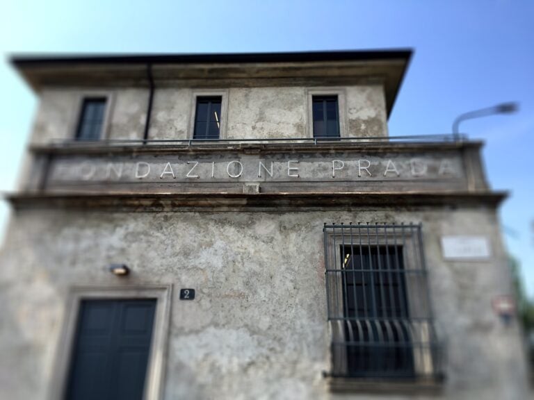 Work in progress alla nuova Fondazione Prada 13 Milano. 15 foto della nuova Fondazione Prada a 10 giorni dall'apertura. Ce la farà a finire i lavori per l'opening di inizio maggio?