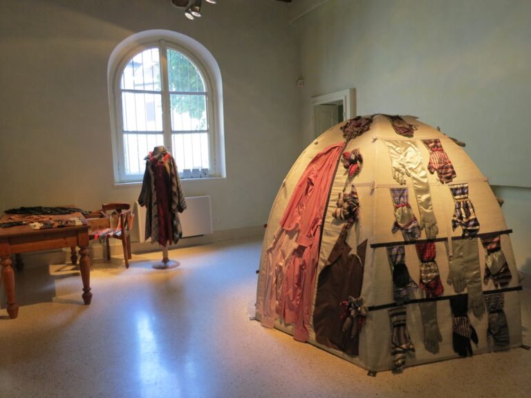 Fashion as Social Energy – veduta della mostra presso Palazzo Morando, Milano 2015
