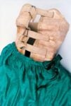 Frida di Ishiuchi Miyako 11 Il guardaroba segreto di Frida Kahlo. Abiti, bustier, protesi e accessori della grande artista messicana, nelle foto di Ishiuchi Miyako. In mostra a Londra