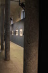 Henri Cartier-Bresson – Immagini e Parole - veduta della mostra presso le Scuderie del Castello, Vigevano 2015