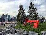 Jeppe Hein Brooklyn Bridge Park New York 4 New York Updates: il Public Art Fund porta Jeppe Hein nel nuovo Brooklyn Bridge Park. Panchine fluo per sedersi a guardare Manhattan