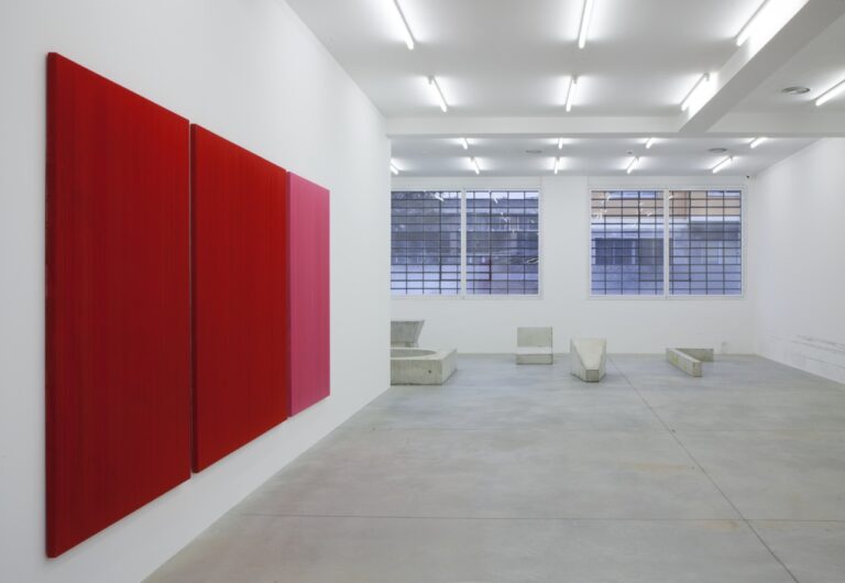 Lara Favaretto - Redefine – veduta della mostra presso la Galleria Franco Noero, Torino 2015 - photo Sebastiano Pellion di Persano