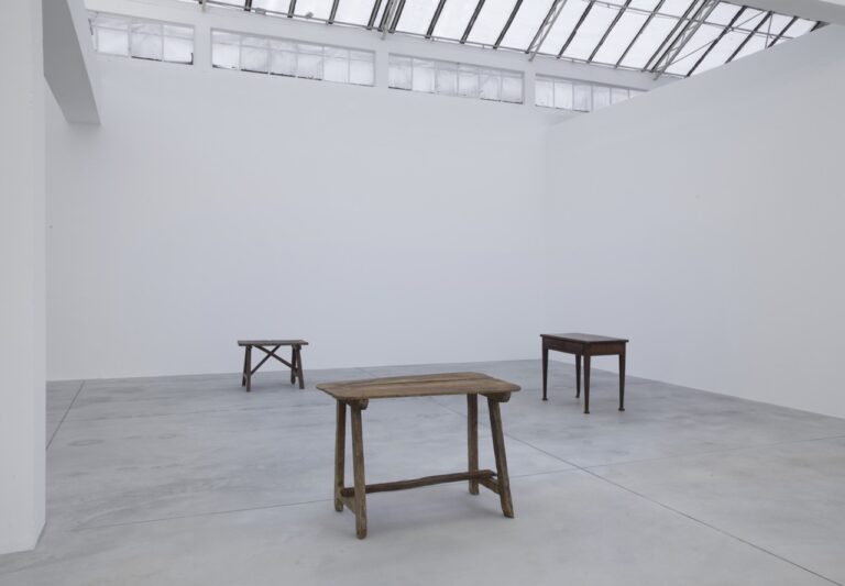 Lara Favaretto – Redefine – veduta della mostra presso la Galleria Franco Noero, Torino 2015 - photo Sebastiano Pellion di Persano