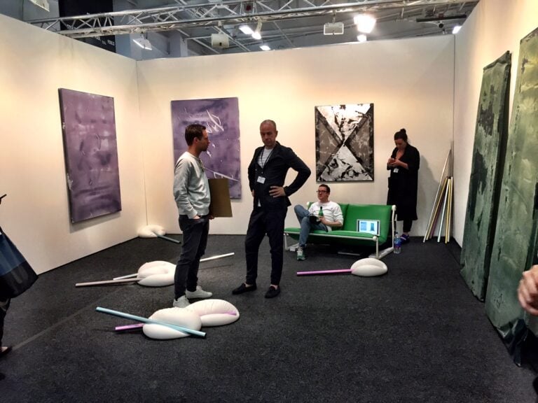 NADA New York 2015 15 New York Updates: prezzi bassi, tanti collezionisti e qualità altalenante. Ecco 30 foto dalla fiera NADA