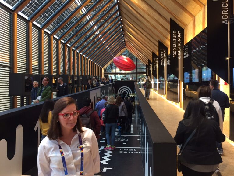 Padiglione Belgio Expo Milano 2015 4 Expo updates: immagini dal padiglione del Belgio, che ammicca alla Milano del design. Fra cioccolato e birre tradizionali, c'è pure una citazione per i Castiglioni