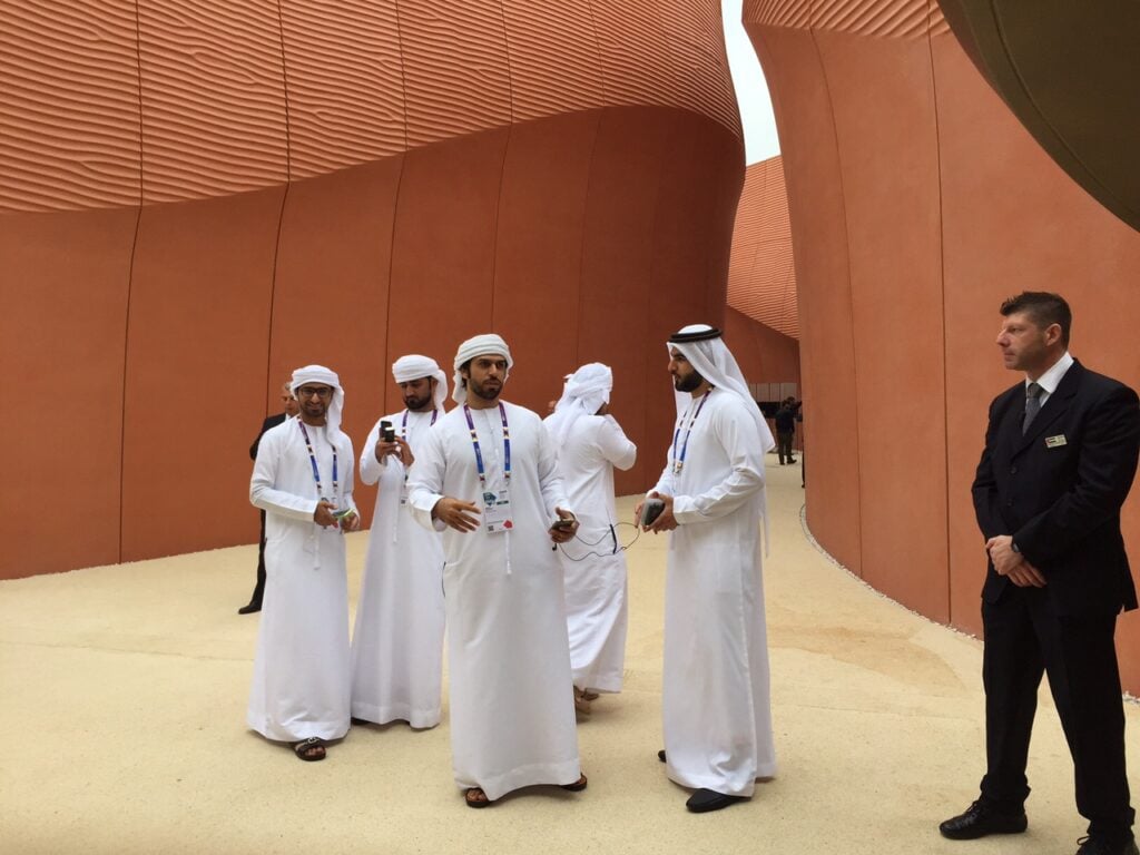 Expo updates: padiglioni a regola d’arte. Arthur Casas per il Brasile guarda a Tomas Saraceno, Norman Foster per gli Emirati Arabi strizza l’occhio a Richard Serra