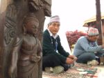 Padiglione Nepal Expo Milano 2015 6 Expo updates: terremoto in Nepal, la catastrofe non blocca il padiglione. Ecco gli artigiani al lavoro per completare al meglio le decorazioni lignee