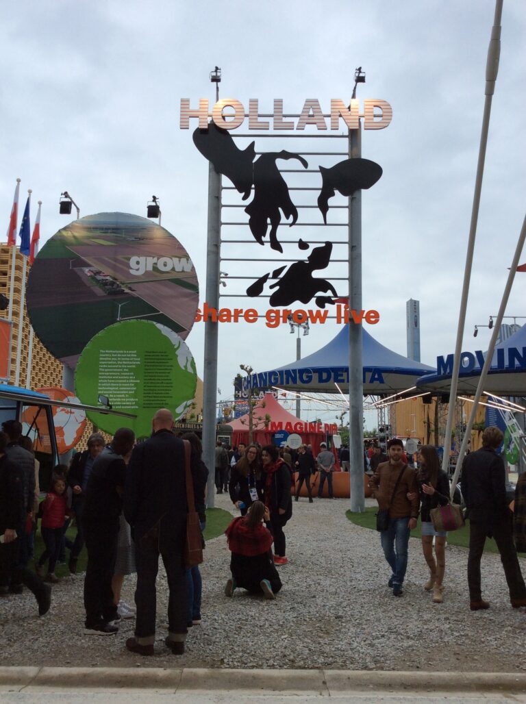 Padiglione Olanda Expo Milano 2015 e1430784776404 Expo Updates: 20 foto di orrori e atrocità visti in giro. La grande kermesse è riuscita bene, ma guardate un po' queste foto...