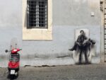 Pasolini Pietà Roma 2015 3 La Pietà secondo Pier Paolo Pasolini. L’opera di street art, moltiplicata per Roma, appartiene al grande artista francese Pignon. Ed è già vandalizzata