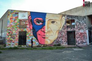 Pasolini, Roma e la street art: la formula che funziona. Nuovo murale a Ostia, firmato da Mr. Klevra e Omino71