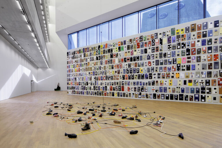 Veduta della mostra di Paul Chan allo Schaulager di Basilea, 2014 - photo Tom Bisig