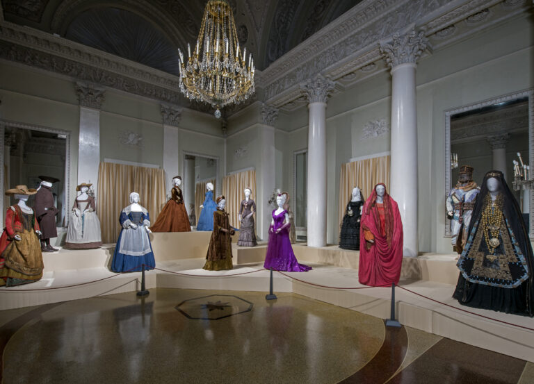 7. Galleria del Costume Il Rinascimento della Toscana? È il Novecento. In un progetto di marketing culturale con itinerari inediti, una rete di più di 100 musei e una app (anche in cinese e russo)