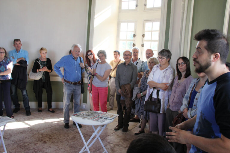 Andrea Mastrovito Nimporte où hors du monde Chateau de Suze La Rousse 2015 opening foto Federica Teso Italiani in trasferta. Tre castelli per Andrea Mastrovito, a Montelimar.  Le prime foto di un grande progetto, fra storia, memoria e sentimento tragico