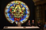 La vetrata di Santa Maria del Fiore restaurata L’occhio Santa Maria del Fiore. Ecco le immagini della monumentale vetrata di Lorenzo Ghiberti nella Cattedrale di Firenze, esposta nel Battistero dopo il restauro