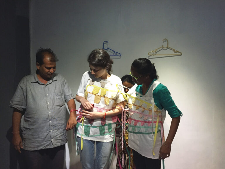 Lisa Batacchi Clark House Initiative Bombay 2015 10 Italiani in trasferta. Lisa Batacchi a Bombay con Movin’Up: un mese in residenza esplorando arti applicate e tradizioni locali