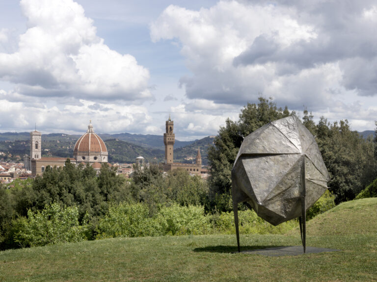 Lynn Chadwick Luna dell’Alabama 1957 Bronzo 152 x 135 x 95 cm Lynn Chadwick a Boboli e Villa Bardini. Un grande scultore del ‘900 tra i giardini di Firenze