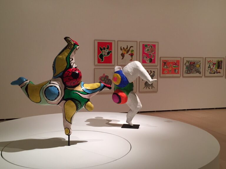 Niki de Saint Phalle Nanas L'etica nella Pop Art. Niki de Saint Phalle al Guggenheim di Bilbao