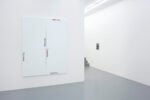 Oliver Osborne - The Neck – veduta della mostra presso la Galleria Giò Marconi, Milano 2015 - photo Filippo Armellin
