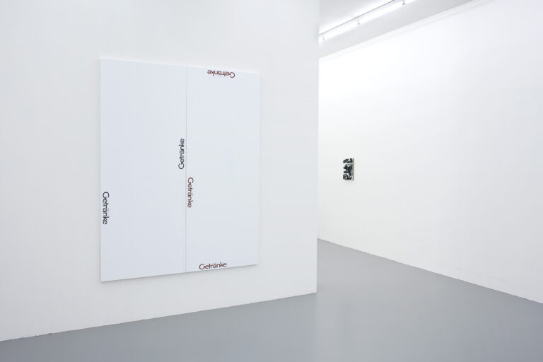 Oliver Osborne - The Neck – veduta della mostra presso la Galleria Giò Marconi, Milano 2015 - photo Filippo Armellin