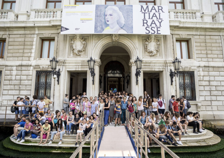 Palazzo Grassi Teens 1 A Venezia la Collezione Pinault lancia il progetto Palazzo Grassi Teens. Una nuova piattaforma per l'arte contemporanea, pensata dai ragazzi per altri ragazzi