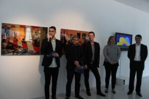 Italiani in trasferta. Anzi, italiane: 5 artiste e una curatrice a Bratislava per mostrare al Kunsthalle LAB le “transizioni di energia” fra individuo e società