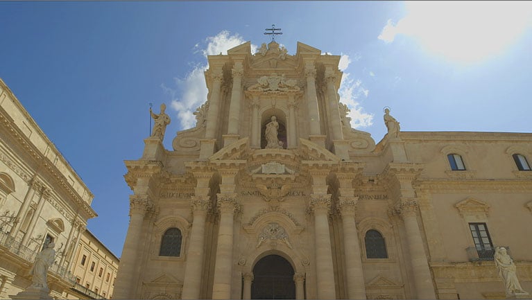 Sky Arte Updates: Le meraviglie di Siracusa, città che l’UNESCO indica come sintesi della storia delle civiltà nel Mediterraneo