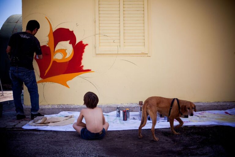 Clorofilla Belluno 2015 backstage foto Alice Bettolo 2 Clorofilla, un festival per Belluno. Street art negli spazi in disuso, per il recupero dell’ex Caserma Piave. Le foto dei murales