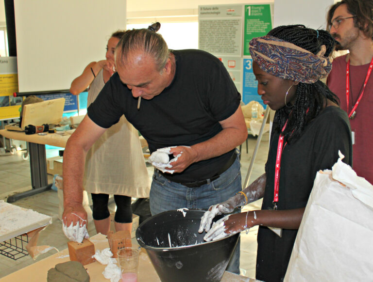 Codice Italia Academy workshop scultura con Nino Longobardi Venezia 2015 2 Codice Italia Academy, Nino Longobardi. Frammenti da un workshop di Scultura