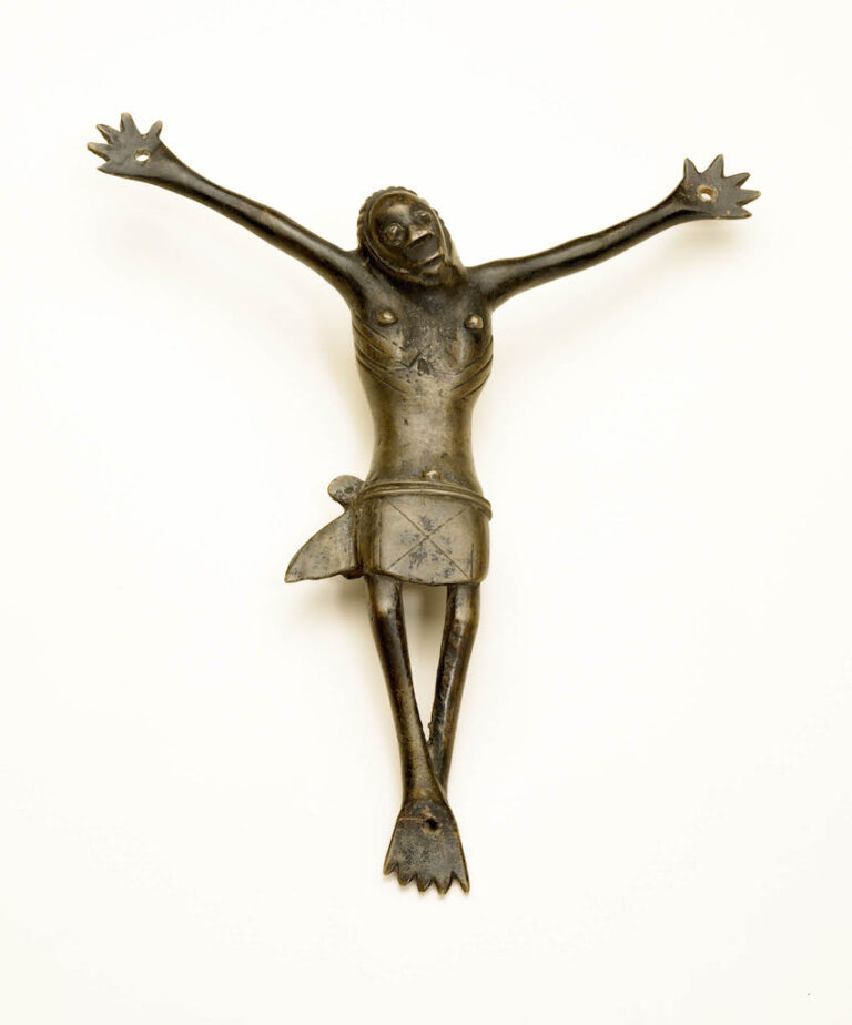 Kongo artist Democratic Republic of the Congo Republic of the Congo Crucifix 17th century Bill Cosby e la vicenda degli stupri. Mentre escono documenti scottanti, un museo dello Smithsonian espone la collezione d’arte africana dell’attore. Prendendo le distanze